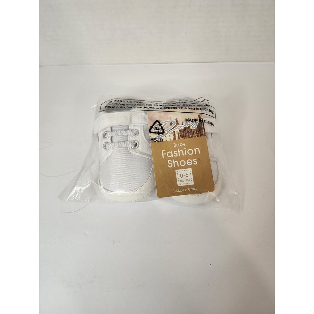 Baby fashion shoes size 0-6 months, color White